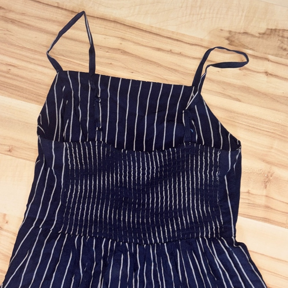 Woman’s square neck jumpsuit